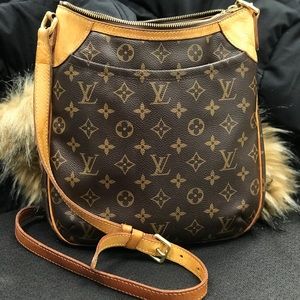 Louis Vuitton Cross Body Bag